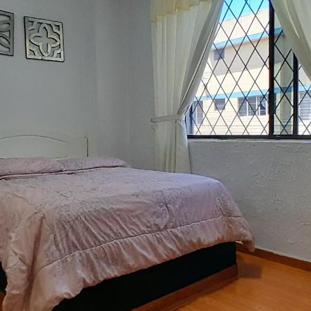 Hostal Brilliant Quito Buitenkant foto