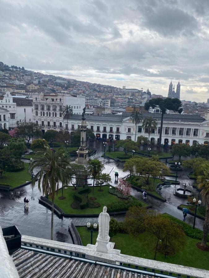 Hostal Brilliant Quito Buitenkant foto