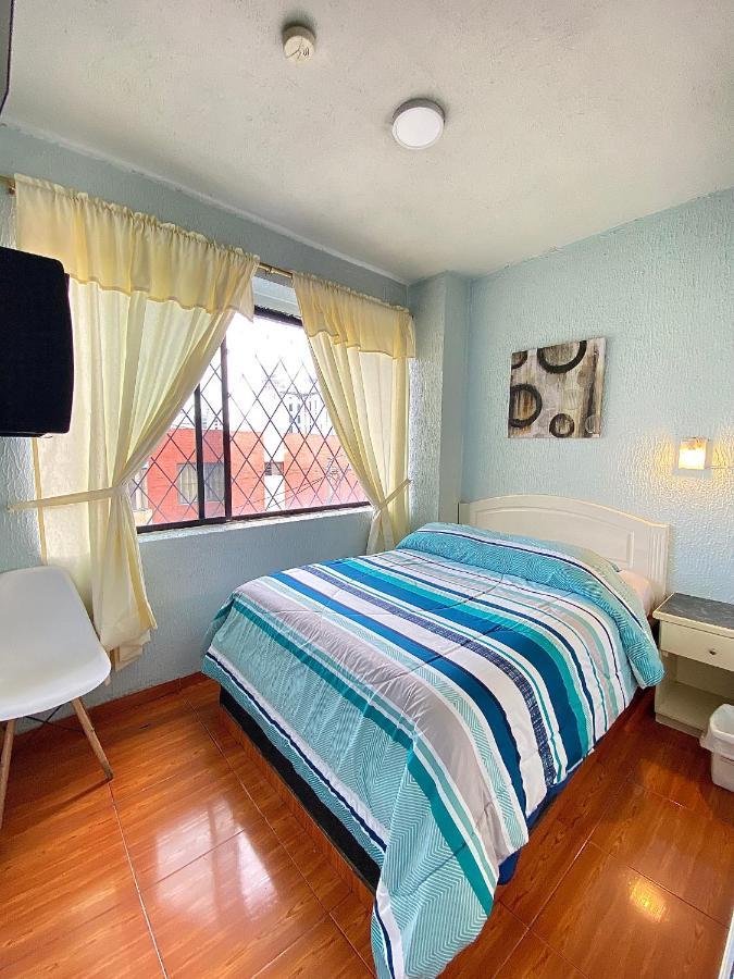 Hostal Brilliant Quito Buitenkant foto