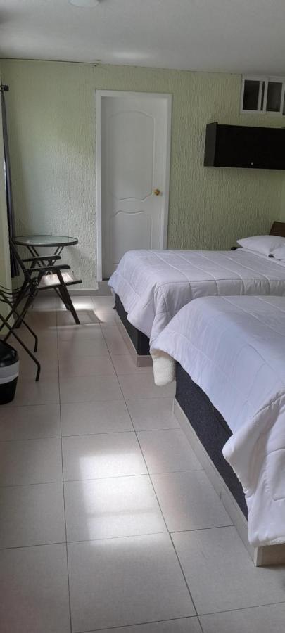 Hostal Brilliant Quito Buitenkant foto