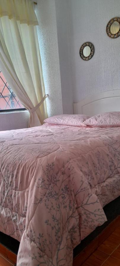 Hostal Brilliant Quito Buitenkant foto