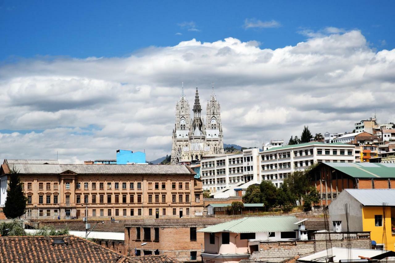 Hostal Brilliant Quito Buitenkant foto